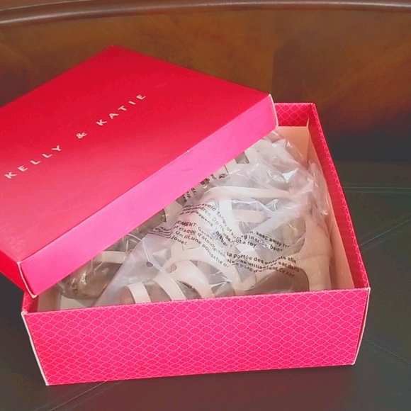 NWB Suede Heeled Sandals - Picture 8 of 9